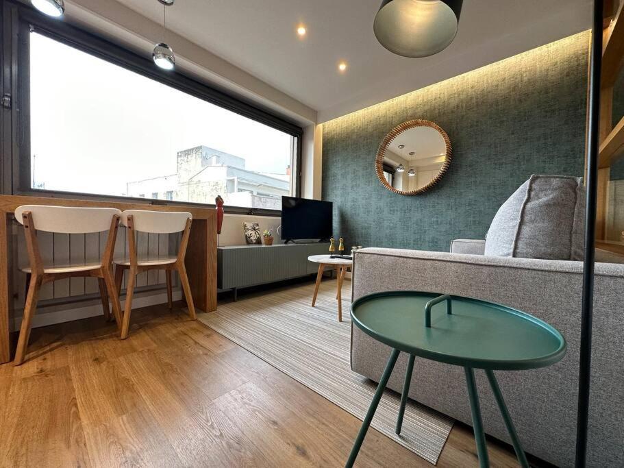 Apartamento 303 *